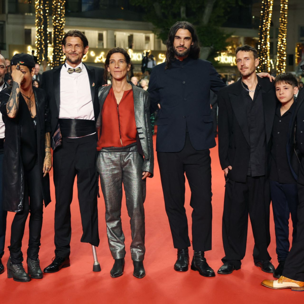 Oliver Laxe sorprende en Cannes con su película ‘Sirat’