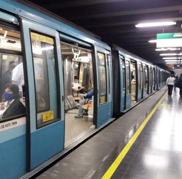 Línea 1 Metro Santiago: Servicio Normalizado y Estaciones Abiertas