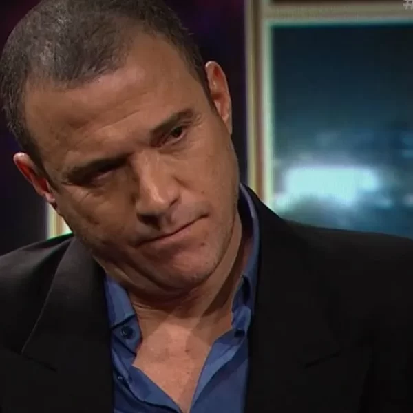 Julián Elfenbein Revela Su Ausencia en Televisión