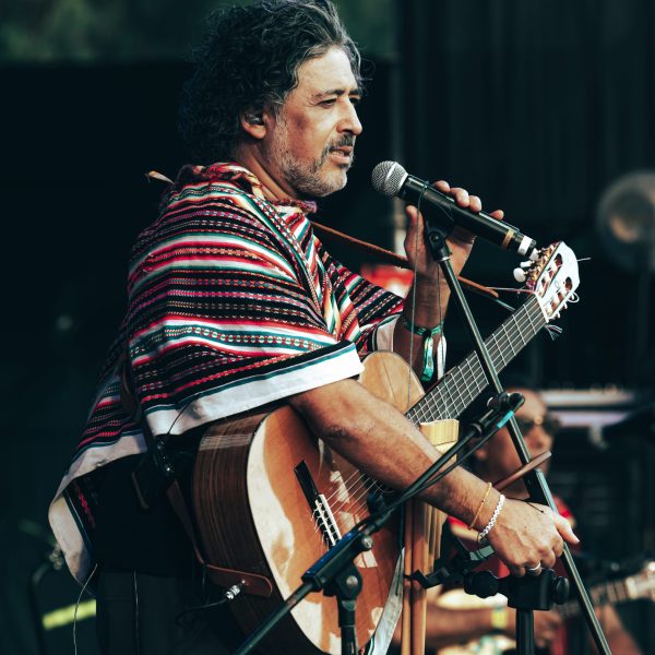 Manuel García deslumbra con su concierto Pánico en Lollapalooza