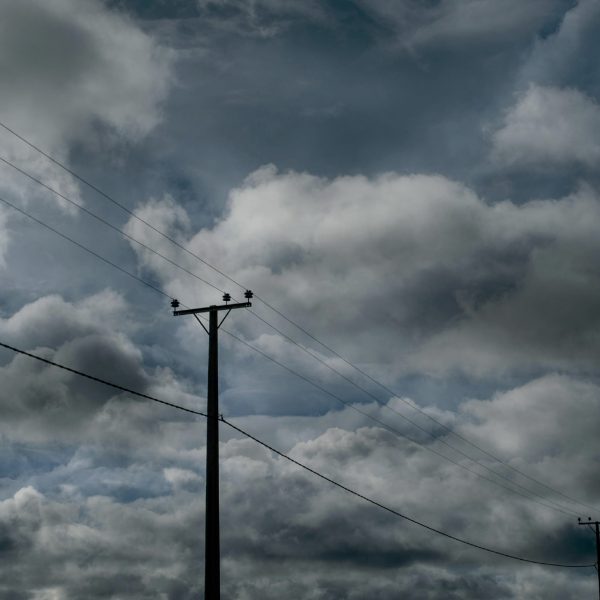 Verónica Ibañez Romagnoli: Luz y Memoria en Arte Contemporáneo