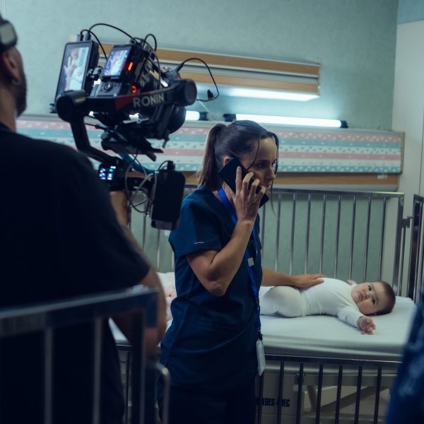 Salvando a Ema: El fenómeno de teleseries verticales en Chile