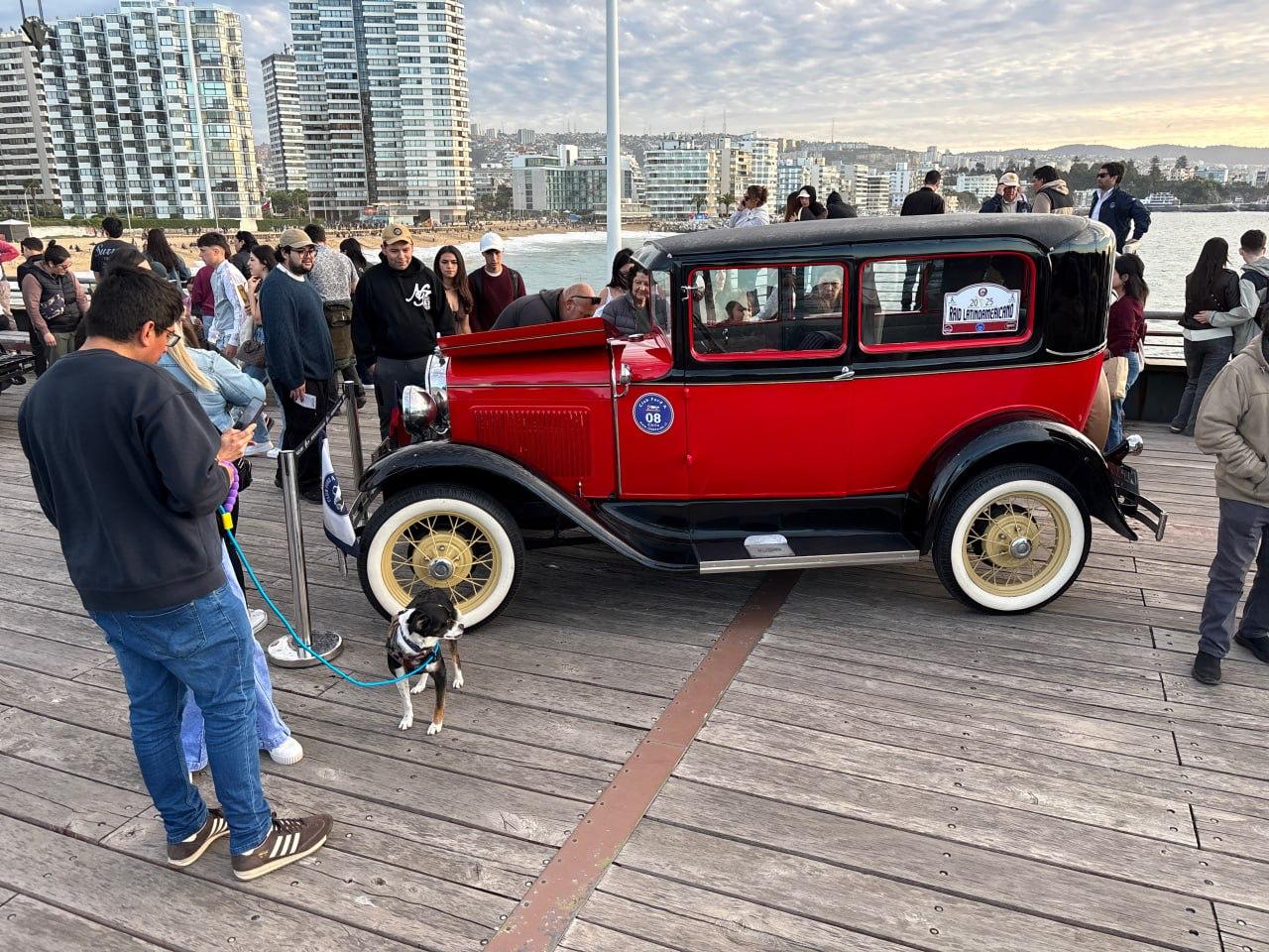 Sunset Patrimonial: Un Viaje al Legado de los Autos Antiguos