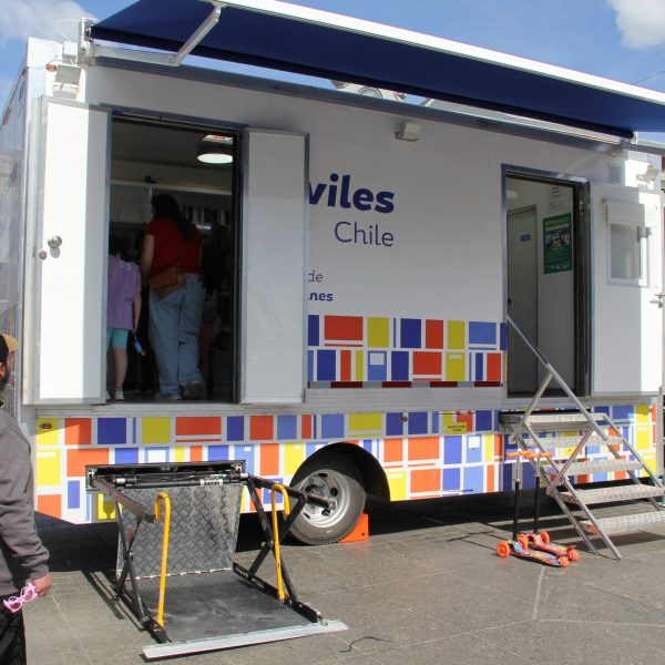 Bibliomóvil: La nueva forma de fomentar la lectura en Magallanes